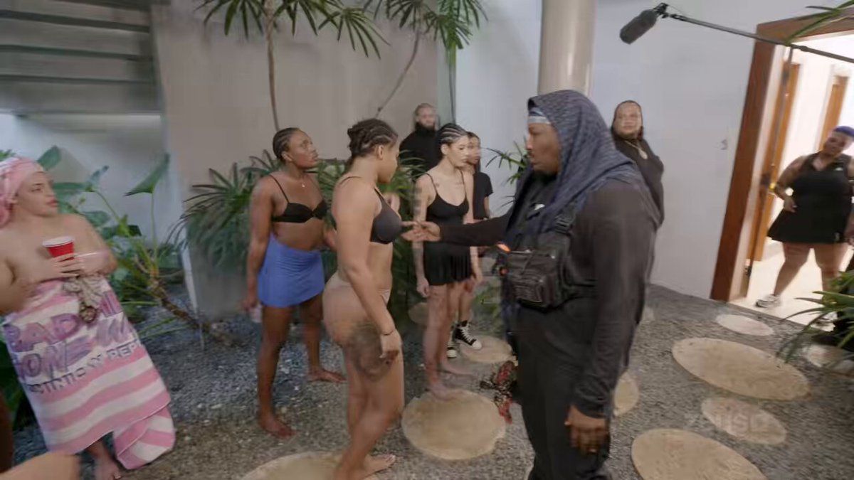 😮‍💨 From a BADDIES NIGHT OUT with EP #NatalieNunn to confrontations & call-outs at the FIRST house meeting!! 🤯 Drop those 🤪 if you’re READY for a NEW episode of #BaddiesGoneWildDominicanRepublic airing this Sunday!!👇🏾