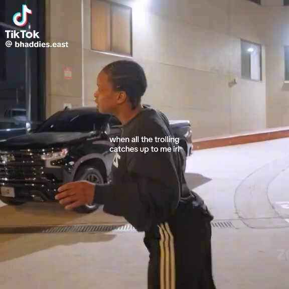 R to @The_ZeusNetwork: Chileee!!! 👀🔥 #AmberAli took OFF running in CONFUSION after going HEAD UP with #Tesehki!! 😂 Whewww, that whole moment had everybody LOOKING TWICE!! 😭 What were your THOUGHTS while watching?! 🤔 Let us know in the comments 👇🏾