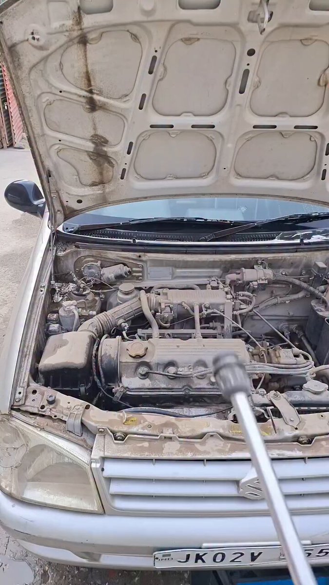 Aracını satan vatandaş, motoru yıkayarak alıcıyı kandırmaya çalıştı