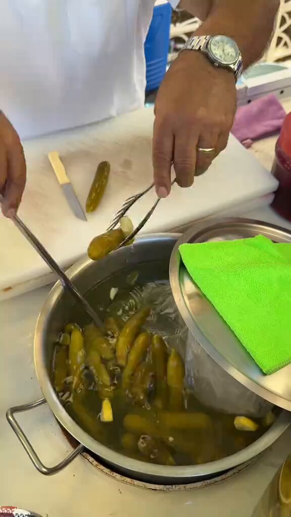 Alaçatı turşucusu: Bardağı 200 TL