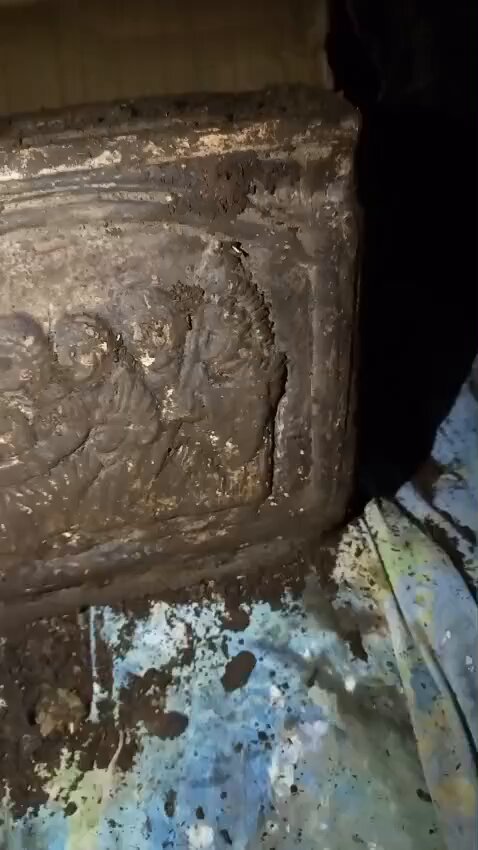 Gizli harita ile yıllar önceki gelin çeyiz sandığı bulundu