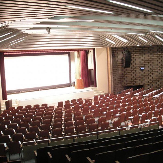 Na La Sol Nalasolofficial 登録スペースのご紹介 大阪市中央区にある 大阪商工会議所 さんの国際会議ホール お名前は 会議ホール ですが 映画試写会 や コンサート など多様な用途で利用可能だそうです ご存知でしたか ぜひチェックしてみてください