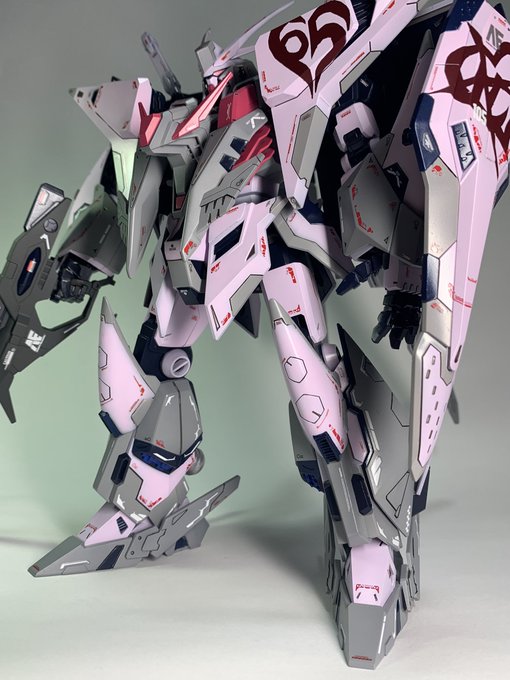 ふぁ ゆぅりぃ Yuri Ezorosa ガンダムのシリーズでもtop5に入る程に大好きなms 3ガンダムできた デカールうるさいかな けど好きなんですよね カラーリングも好みが別れるかな マーキングはrx 105 色々工作したけど 効果的じゃなかったのは反省 でも存在感