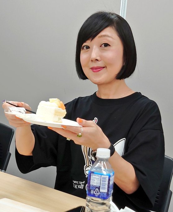 有本 香 Kaori Arimoto Arimoto Kaori 木曜虎ノ門ニュース ご視聴ありがとうございました 放送終了後 スタッフから誕生日を祝っていただきました 山ｐ ダイエット部は退部したの 虎8 Nitter