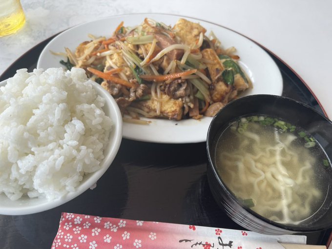 カブさん 沖縄孤独のグルメ Kodoku Okinawa ここのお店はどこでしょうか わかる人はすぐにわかりますね 白熊は美味しいけどミルクたっぷりで甘いな 個人的には甘さはもう少し控えめの方が良いですね 糸満ランチ 沖縄グルメ 沖縄スイーツ 沖縄ぜんざい