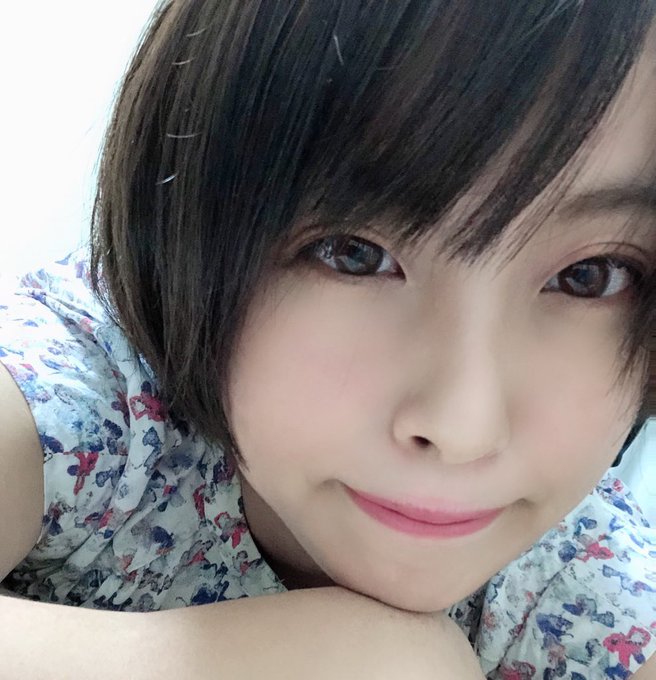 ビール うどんし 4bv Dd 改めて見るとゆりやんはかわいいんだな Nitter