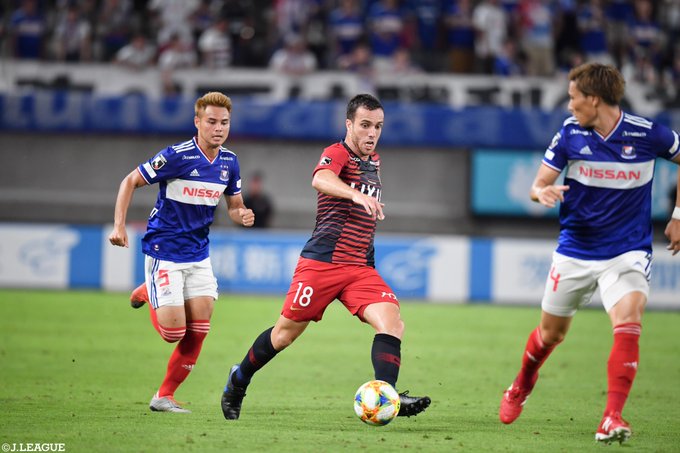 すだち王子 徳島ヴォルティス推し Osudachi 鹿島vs横浜fmかぁ 何だろなぁ 横浜fmvs名古屋なら間違いなく ピクシー 監督 の 革靴シュート なんやけどなぁ 若き日の 吉田麻也 が得点し ピクシーが革靴シュート 松田直樹 がピクシーの退場処分に敵ながら異議を