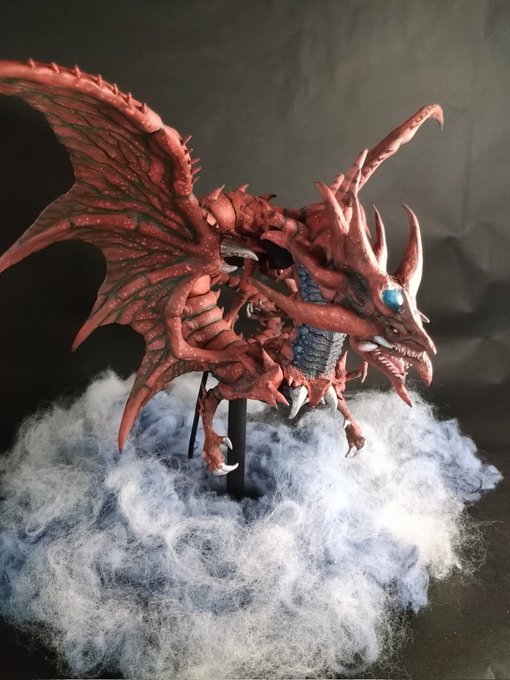 びたびたびたー Bita2bitter1 オシリスの天空竜完成しました 人形戦で敵として登場したオシリスをイメージして 少しでも禍々しい雰囲気が出せるよう頑張りました 全体的に粗い所が多いですが 自分が好きな要素を沢山入れて 今の自分が欲しいと思える物が作れ