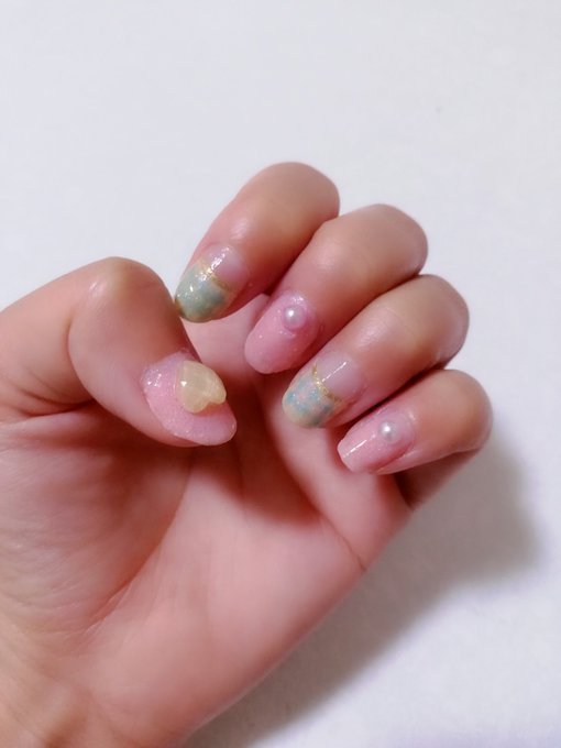 にち Nitineko コロナ渦でネイルという趣味に辿り着きました ですが旦那の鼻が良くて 塗っている最中に臭い臭いと言われます 四季彩まといネイルはニオイが少ないと聞いたので 是非試してみたいと思い応募致します Nitter