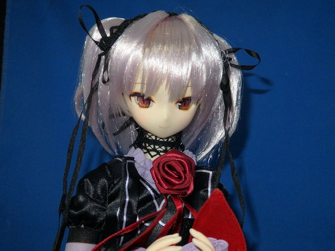 Ma Sa ワンフェス22冬 お疲れ様でした Ma Sa Tw 舞亜ドールのお着替え終了しました この魔法のusbメモリを使ってドール舞亜に名前を呼んでもらうのです これがやりたかった お着替えは説明書が丁寧で助かりました けどやっぱり難易度高いです 着せ