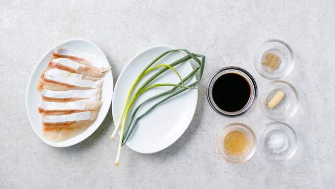 ジョーさん 料理研究家 Syokojiro やばい うまい 語彙力皆無 ぶりのオリーブオイル しょうゆソース ぶり 刺身用 100gを切って並べ 小口切りにした万能ねぎ2本分をのせたら 塩1つまみ こしょう1振り しょうゆ大さじ1 チューブにんにく3cm オリーブオイル大さじ ジョーさん 料理研究家 Syokojiro やばい うまい 語彙力皆無 ぶりのオリーブオイル しょうゆソース ぶり 刺身用 100gを切って並べ 小口切りにした万能ねぎ2本分をのせたら 塩1つまみ こしょう1振り しょうゆ大さじ1 チューブにんにく3cm オリーブオイル大さじ