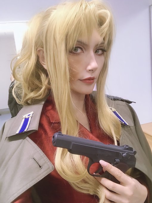 鷹村アオイ Aoi Takamura Black Lagoon バラライカ スチェッキン Pocketpistolpty Nitter