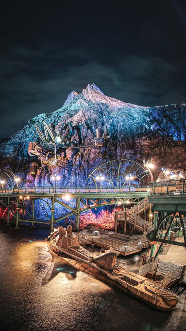 Daiki D Daiki1118 壁紙サイズに切り取った 東京ディズニーシーの圧巻すぎる夜景 Nitter
