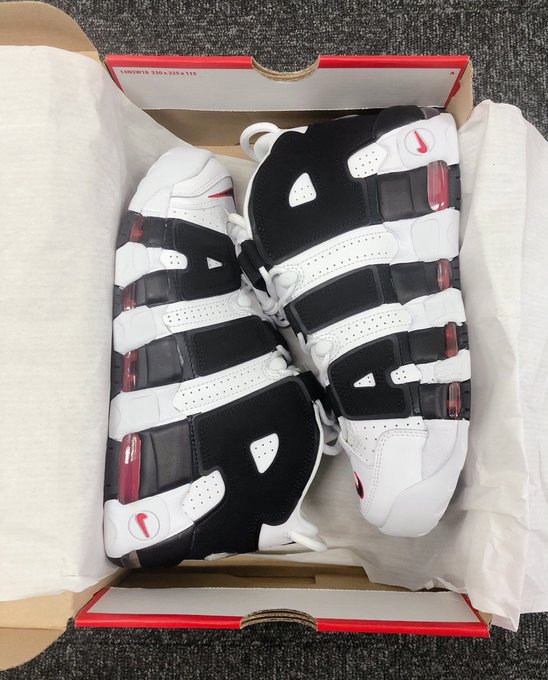 マジックアイズ 公式 Tmbc Me 社長の私物あげます ｖ Nike Air More Uptempo White Black University Red 新品未使用品 サイズ26 5cmを1名様に 応募方法は 1 フォロー 2 マジックアイズしか勝たん とリプ