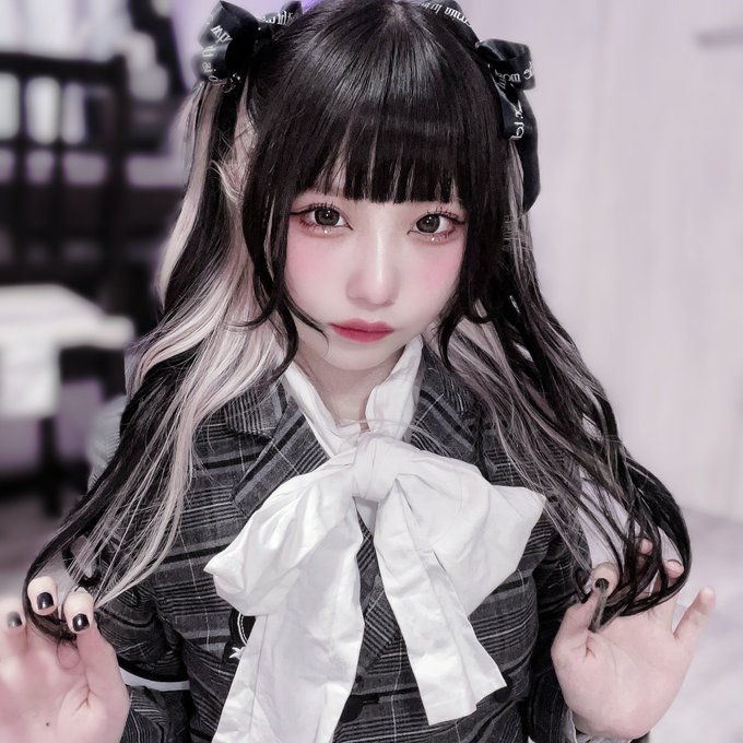 ぺこ Mewm Peko 髪も洋服もモノトーンでかわいい Nitter ぺこ Mewm Peko 髪も洋服もモノトーンでかわいい Nitter