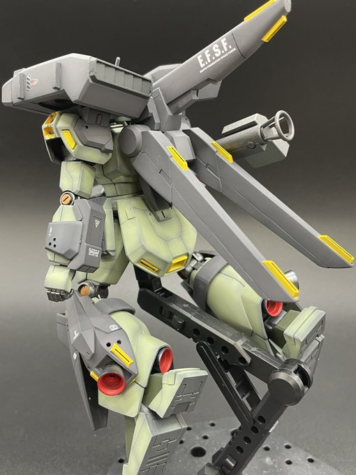 Tachi Tachi 556 スタークジェガンできました 初の筋彫りに挑戦しましたが情報量増えて良いですね今後取り入れようと思います グラデは下地の色選択に失敗した感あるので次に活かしたいです ガンプラ Nitter