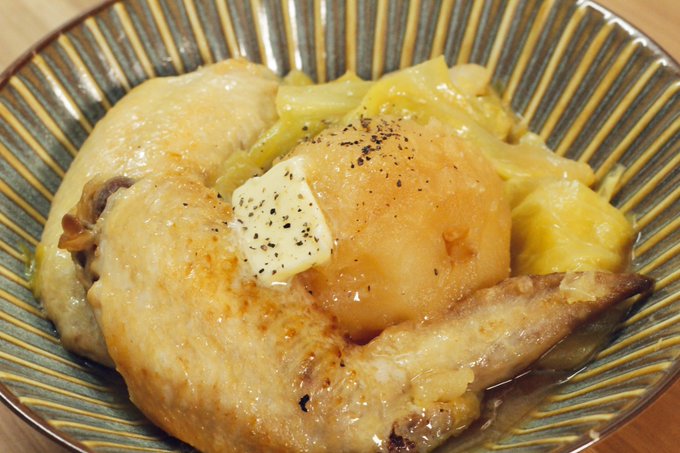 ぼく いらすと料理家 Boku 5656 じゃがバターを楽しむのための無水鍋 を作ったんだけど 旨すぎてバターをしこたま食べた 後悔はしてない 材料全部入れて蓋をし 弱火で30 40分放置しておくだけ Nitter