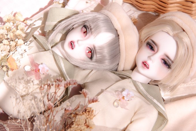 𝕂𝕚𝕟𝕒𝕜𝕠 𝔾𝕠𝕖𝕥𝕚𝕒 Goetia Xx Goetia春の新作 桜のブローチのお披露目です ペールピンク ホワイトオーロラの蝶 ピーチピンク ピンクオーロラの蝶 の2種類あります 春物ドレスの胸元 お帽子 髪飾りにぜひ 近日中に試作品のプレゼント 𝕂𝕚𝕟𝕒𝕜𝕠 𝔾𝕠𝕖𝕥𝕚𝕒 Goetia Xx Goetia春の新作 桜のブローチのお披露目です ペールピンク ホワイトオーロラの蝶 ピーチピンク ピンクオーロラの蝶 の2種類あります 春物ドレスの胸元 お帽子 髪飾りにぜひ 近日中に試作品のプレゼント