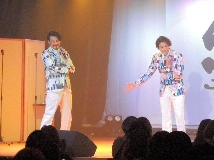 鈴木健 Txt Yaroutxt 小田井さんと白川さんは朝５時半まで収録し７時に集合して昼には那須塩原へ 小田井さんソロの時は声をあげて涙を拭う純子さんも お気持ち わかります そんな小田井さんがセンターの時はちゃんと紫の照明も使われましたよ 純烈 Nitter