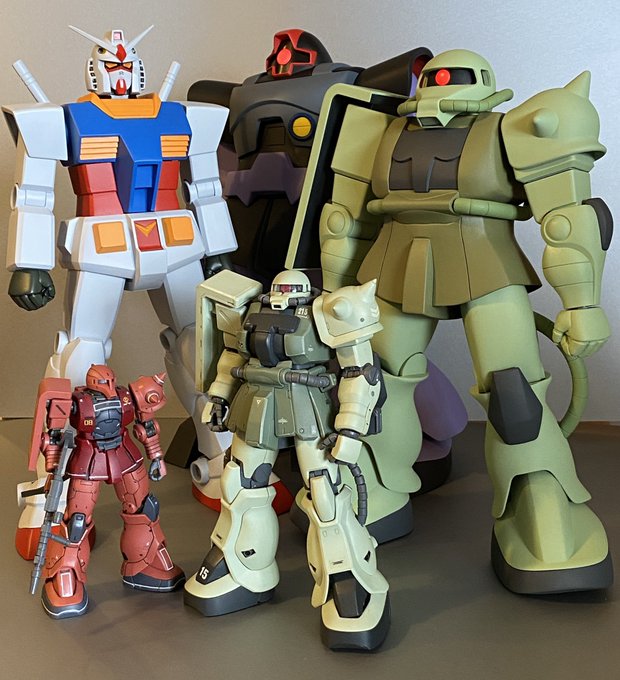 ペロヌガー Peronougat 1 60ガンプラ旧キットにすっかりハマってしまい 1ヶ月で3体作りました デカさがいい 旧キット とはいえ 形状は決して悪くないパーツが多く 大して大掛かりな改造しなくてもなかなかカッコ良くなりますね 旧キット ガンプラ Nitter