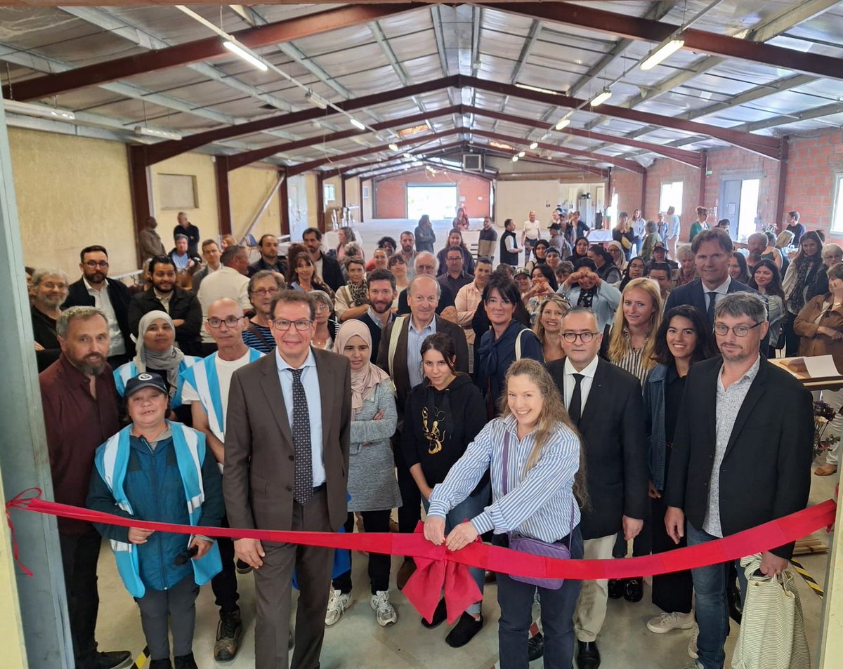 Prefet Delegue Bachir Bakhti and Sous-Prefet Matthieu Doligez Inaugurate CASTILAB's Decoupe de Chiffon d'Essuyage Project in Pessac-sur-Dordogne