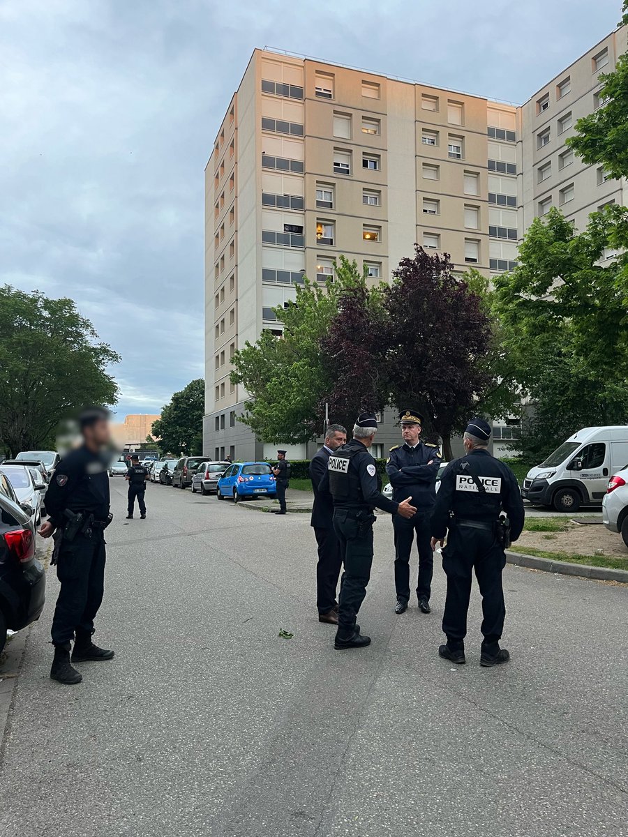 Déploiement de forces de l'ordre à Décines et Villeurbanne