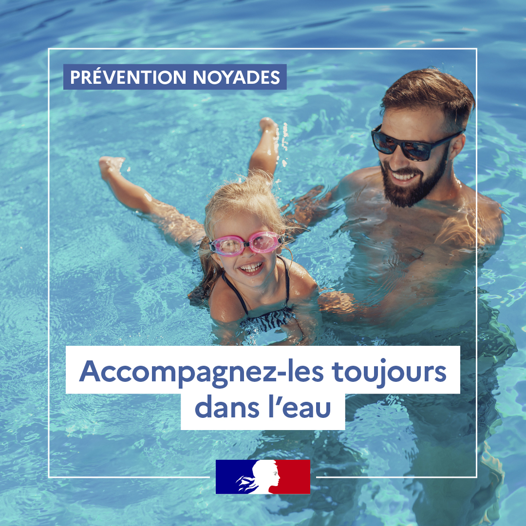 #Prévention #Noyade |🌞 Le soleil revient, les températures remontent : ne serait-ce pas les conditions idéales pour piquer une tête dans la piscine ?
👁🗨Attention : un enfant qui se baigne, c'est un adulte qui le surveille !
Adoptez les bons réflexes pou