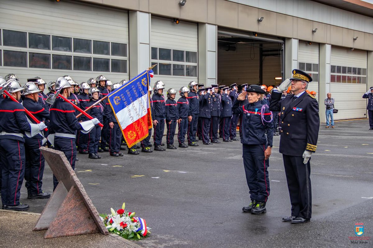 Préfet de la 65e préfecture préside la passation de commandement du CIS des Rives de l'Adour