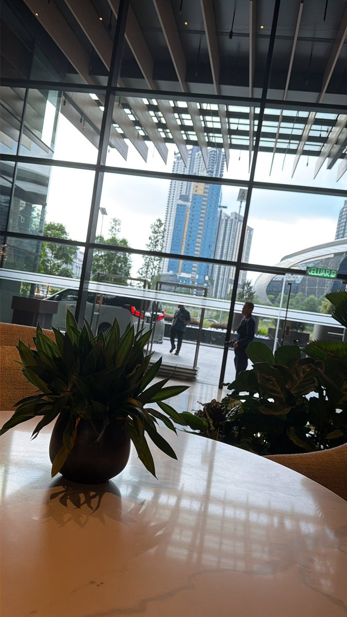 Home 9 Hello from Kuala Lumpur. Say what! I have 1 lot open trade and I don't even check charts! Because we are in the London session 🛌 traders are sleepy. Why?! Nobody knows this!!!
#trading #gold #trade #forex