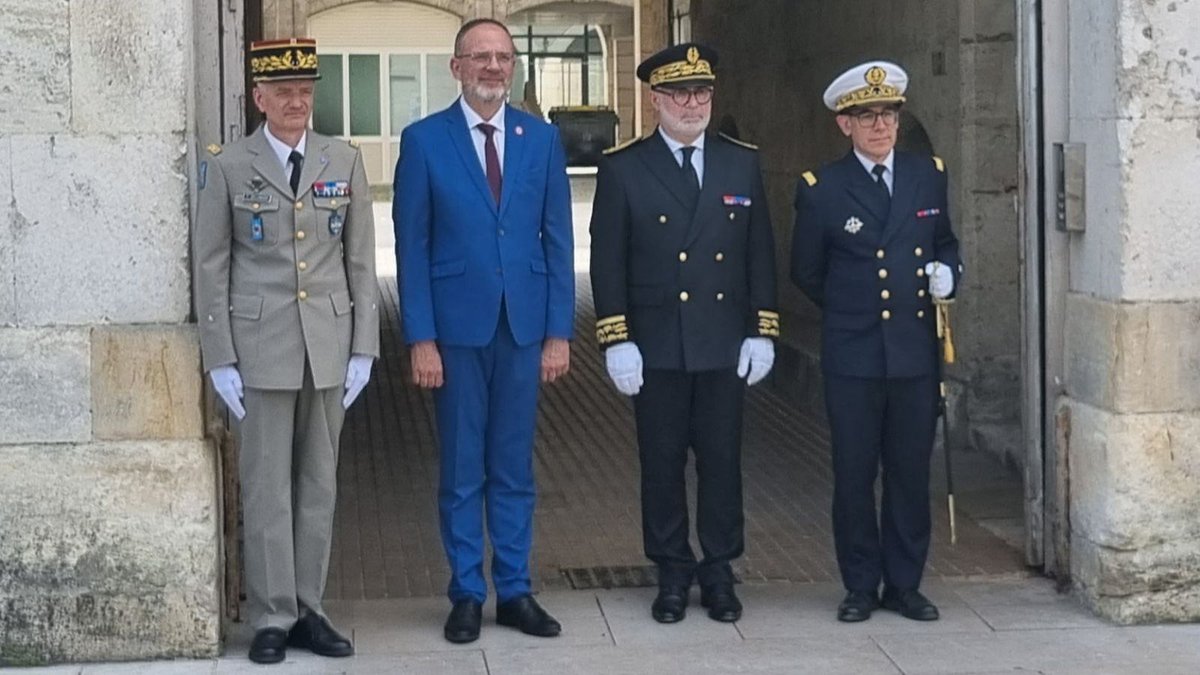 Cérémonie commémorative des 400 ans de la Marine nationale Préfecture du Cher
