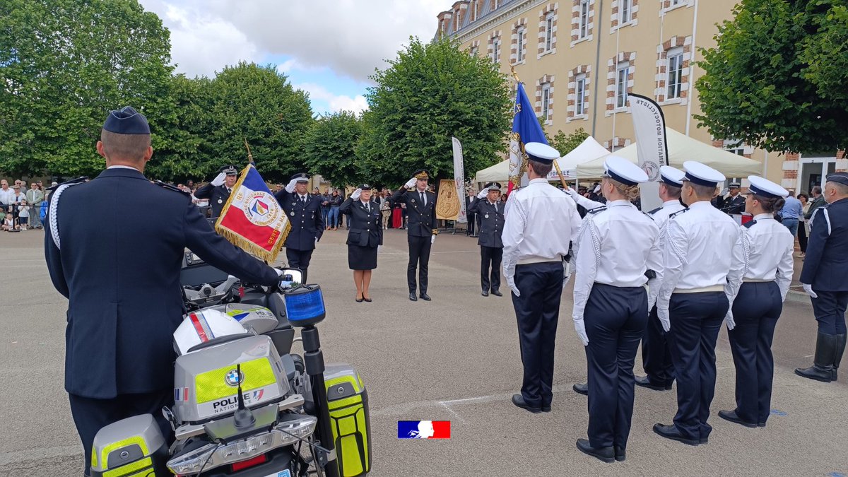 Cérémonie de sortie de la 32e promotion motocycliste de la police nationale à Sens