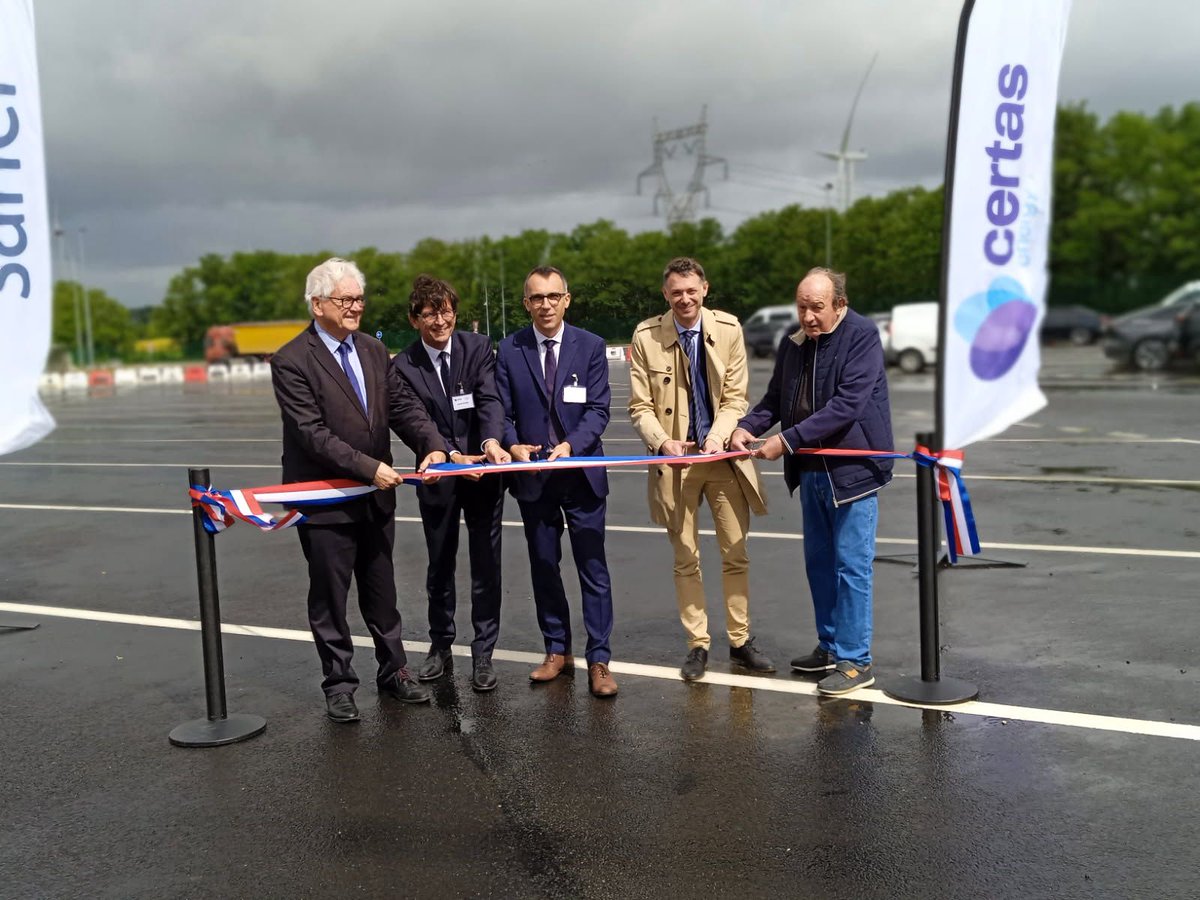 Inauguration parking sécurisé poids lourds St Hilaire Cottes A26
