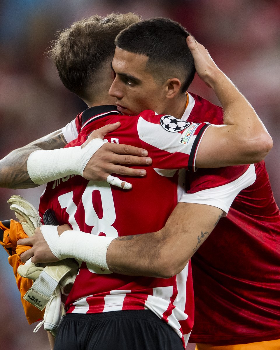 Gaztedi gorri-zuria. Athletic Club