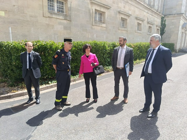 Visite de la préfète Sophie BROCAS au 4e RIISC de Libourne
