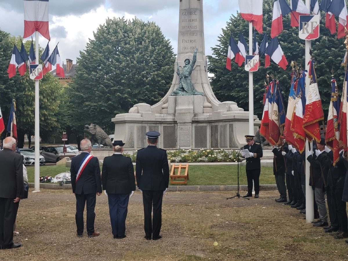 Cérémonie d'hommage aux morts pour la France en Indochine Sedan et Rethel