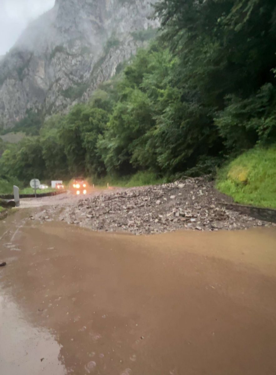 Fermeture de la RN134 à Accous suite à un éboulement