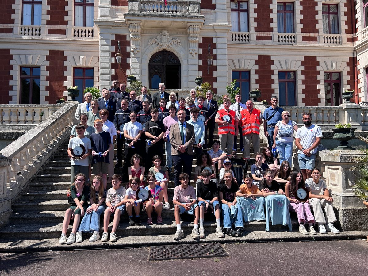 Remise des prix du concours de l’éducation citoyenne et de l’engagement citoyen, ainsi que des prix de la Mémoire