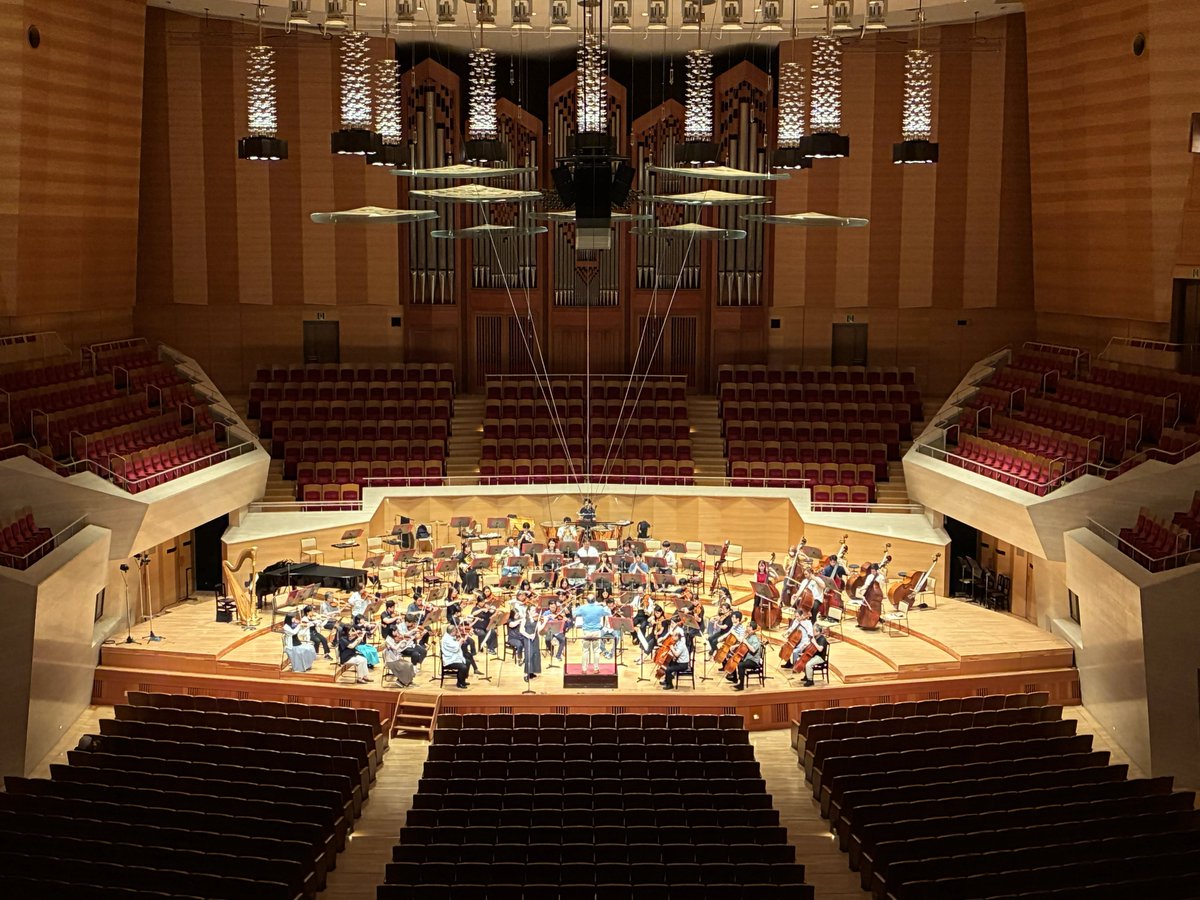 日本フィルハーモニー交響楽団 東京定期演奏会（指揮：ルルー、独奏：諏訪内晶子）の当日券情報