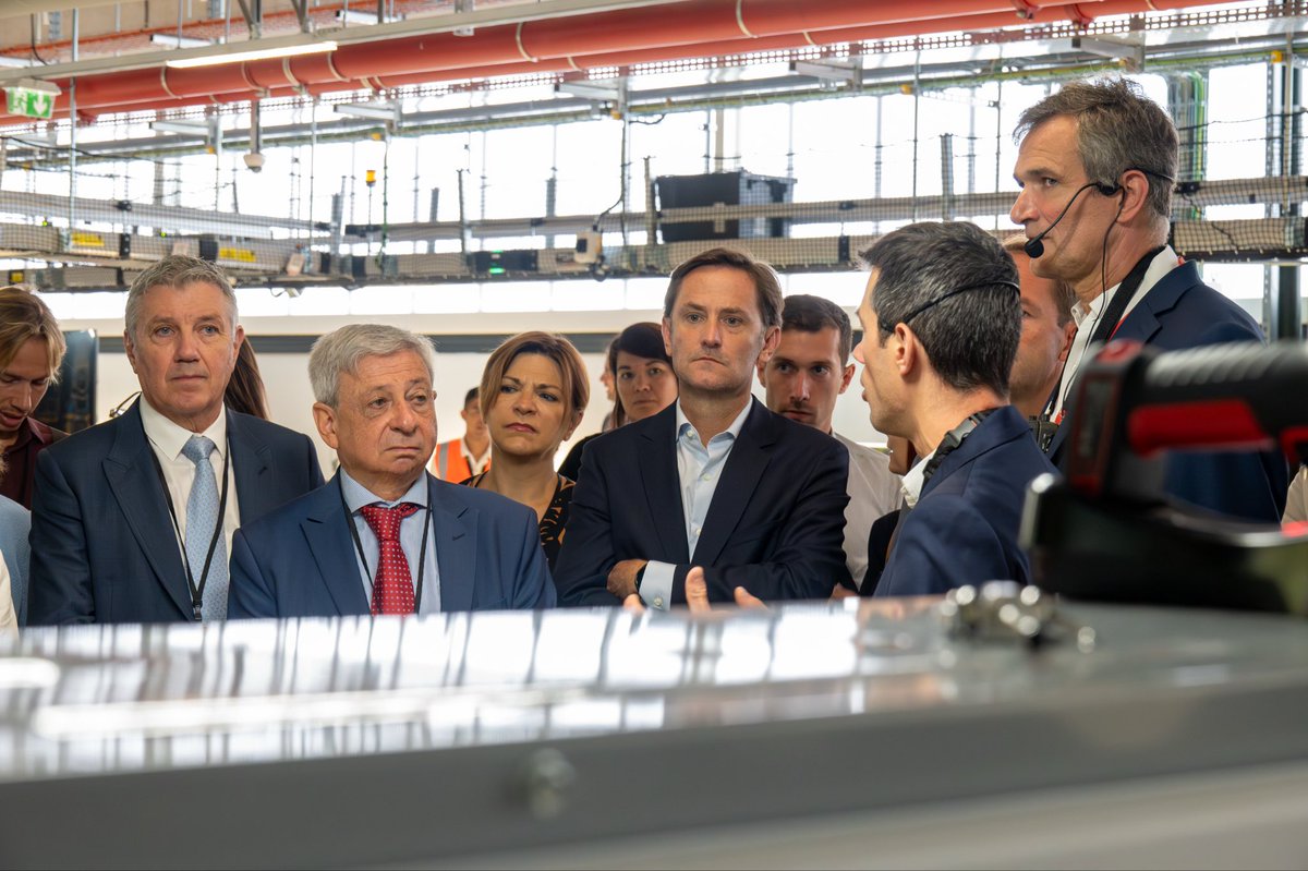 Inauguration centre distribution Amazon Colombier-Saugnieu