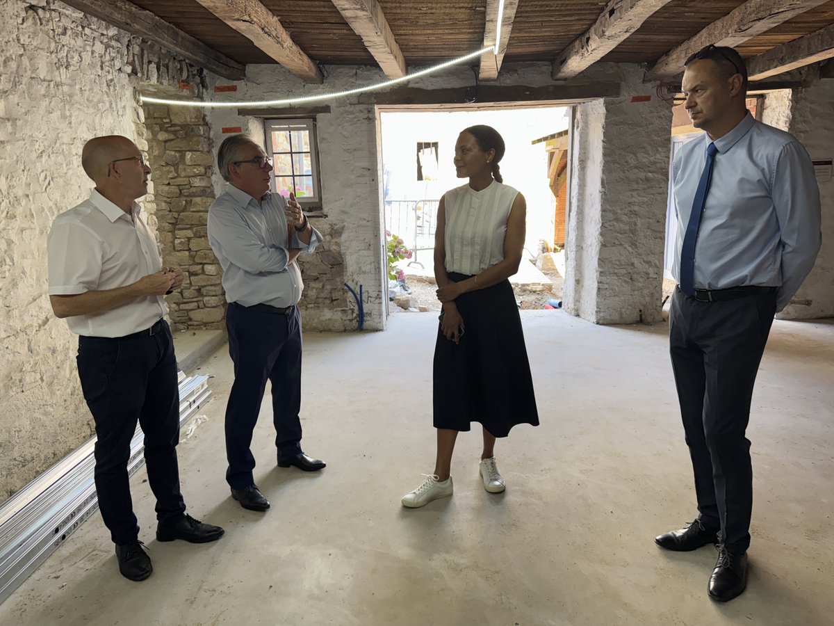 Visite de la préfète de la Mayenne à Sainte-Suzanne-et-Chammes