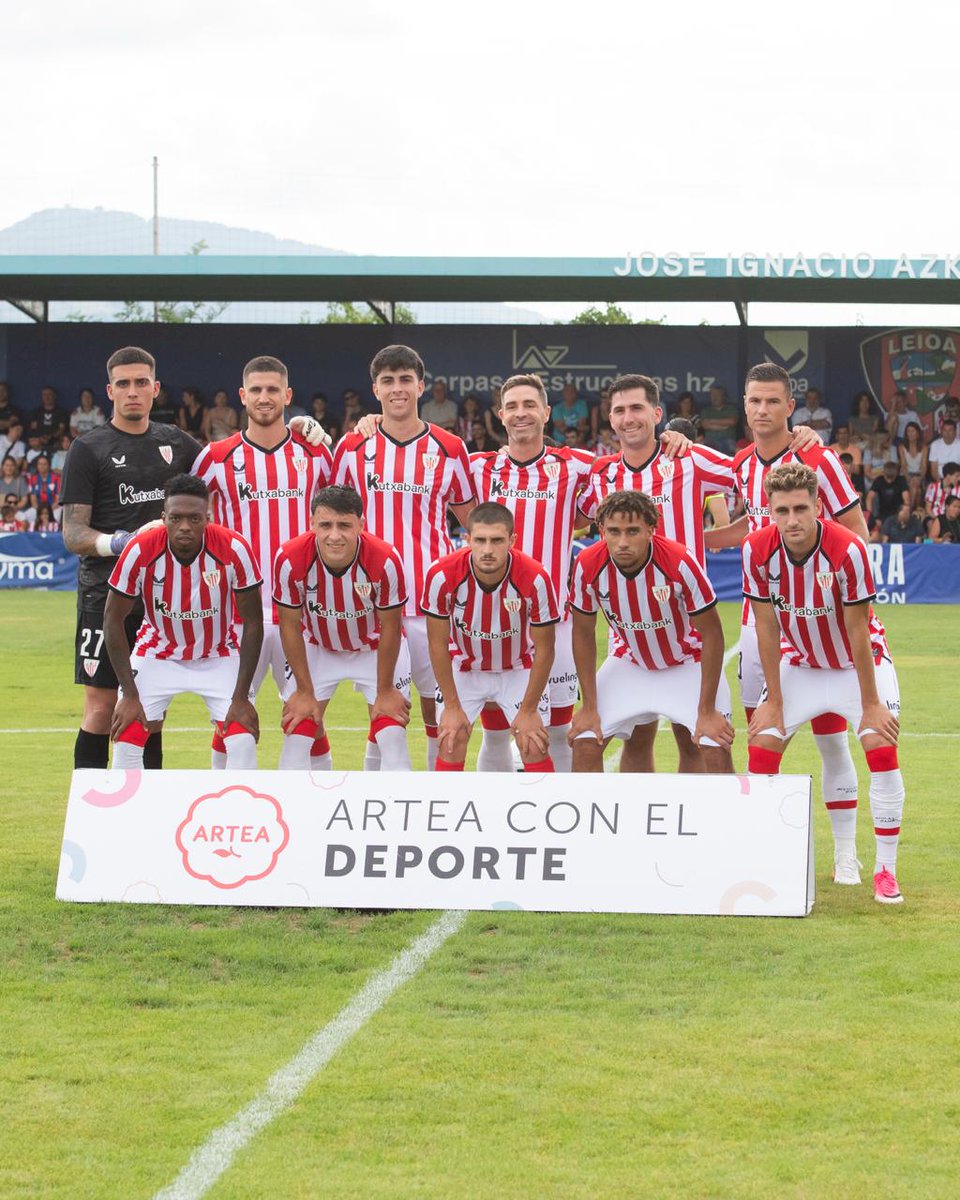 XI zuri-gorriak leioa Athletic Athletic Club