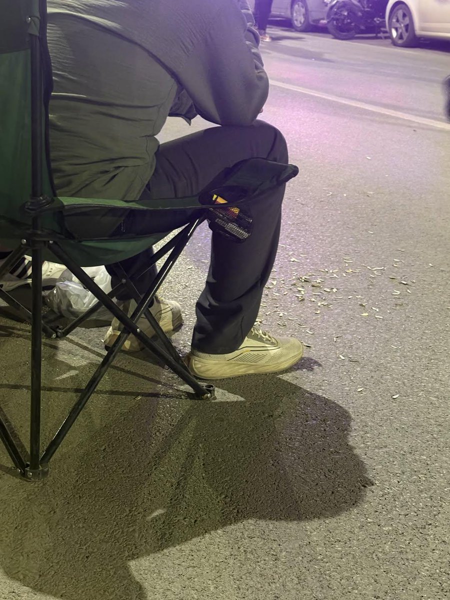 Malatya konserinde vurdumduymazın çekirdek kabuklarıyla rezaleti